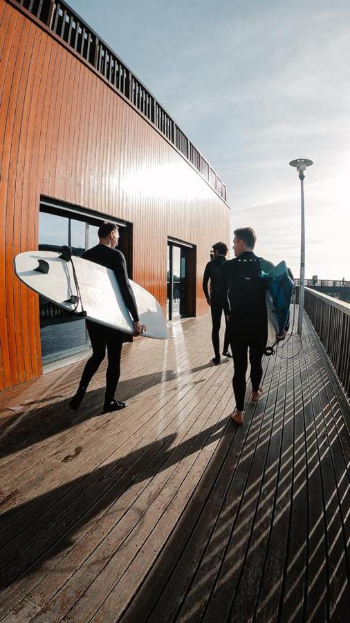 Surfer'S Den Ericeira Hostel Exterior photo