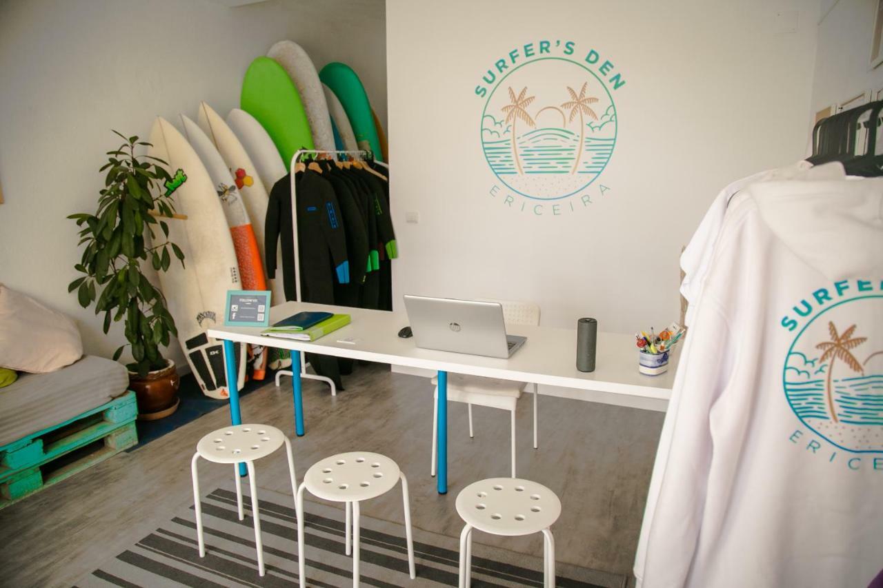 Surfer'S Den Ericeira Hostel Exterior photo